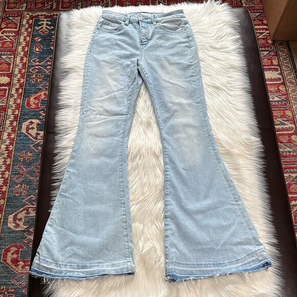 Vervet by Flying Monkey Unwavering Bella High Rise Flare Jeans - Picture 2 of 10